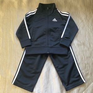 Adidas baby tracksuit Gray and white 12m-18m